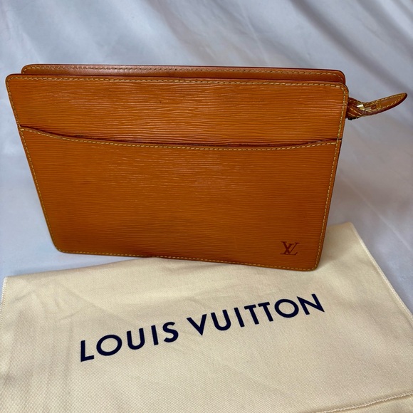 ❌SOLD❌ Louis Vuitton Cognac Brown Epi Leather Pochette Envelope Clutch EUC - Picture 5 of 17